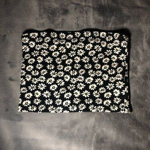 CUTE daisy tube top.